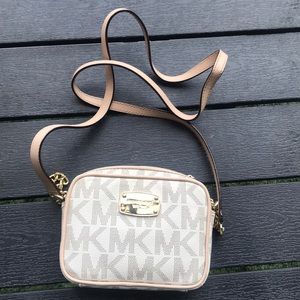 Micheal Kors Cross Body White bag